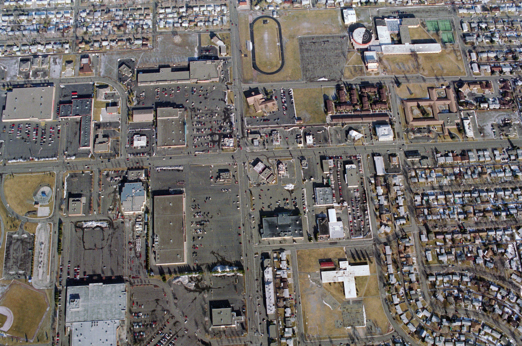 Aerial view of 24th Street West and Central Avenue, 1999